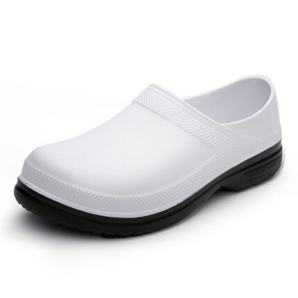 Chaussures de cuisine d’été pour hommes. Chaussures de travail pour hommes