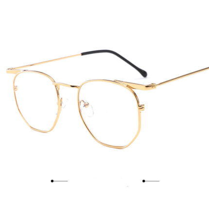 Lunettes vintage avec monture dorée à la mode