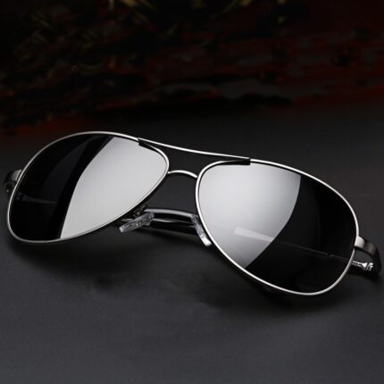 Lunettes à monture métallique large et tendance