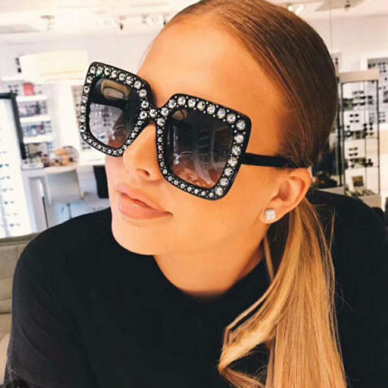 Lunettes de soleil en filet rouges à la mode pour femmes