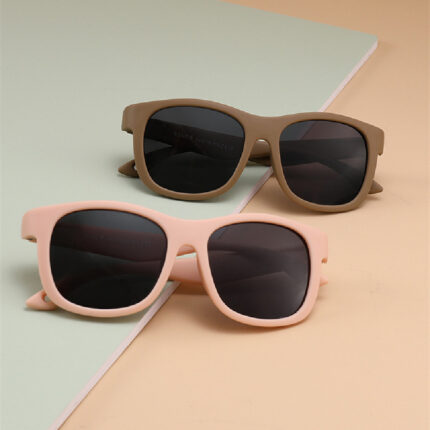 Lunettes de soleil à monture en silicone pour enfants