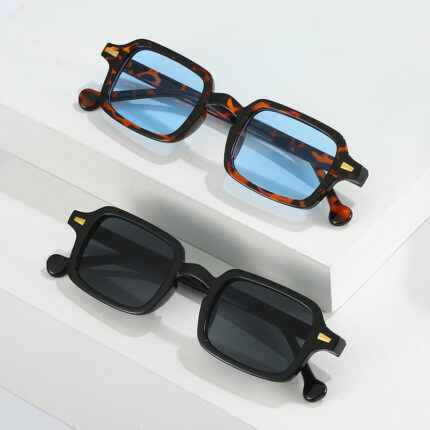 Lunettes vintage à rivets carrés très tendances
